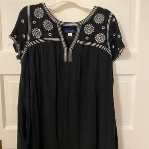 Francesca's Sun and Moon Black Shift Dress